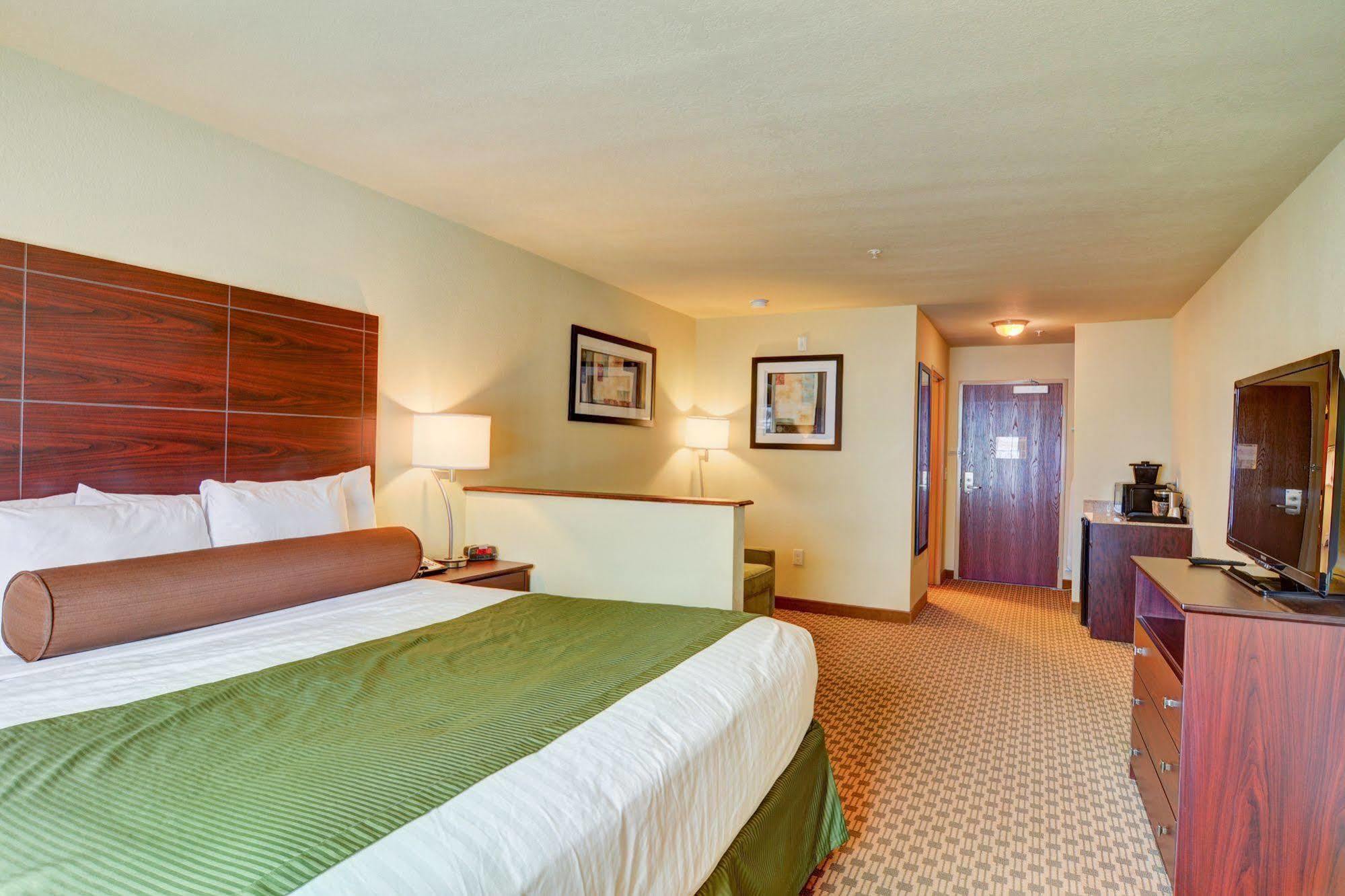 Cobblestone Hotel & Suites - Punxsutawney المظهر الخارجي الصورة