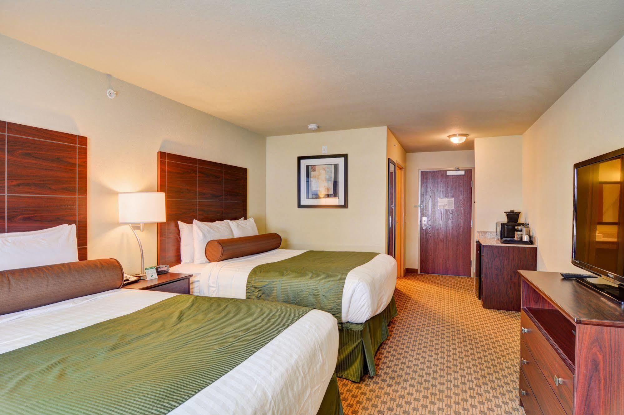 Cobblestone Hotel & Suites - Punxsutawney المظهر الخارجي الصورة