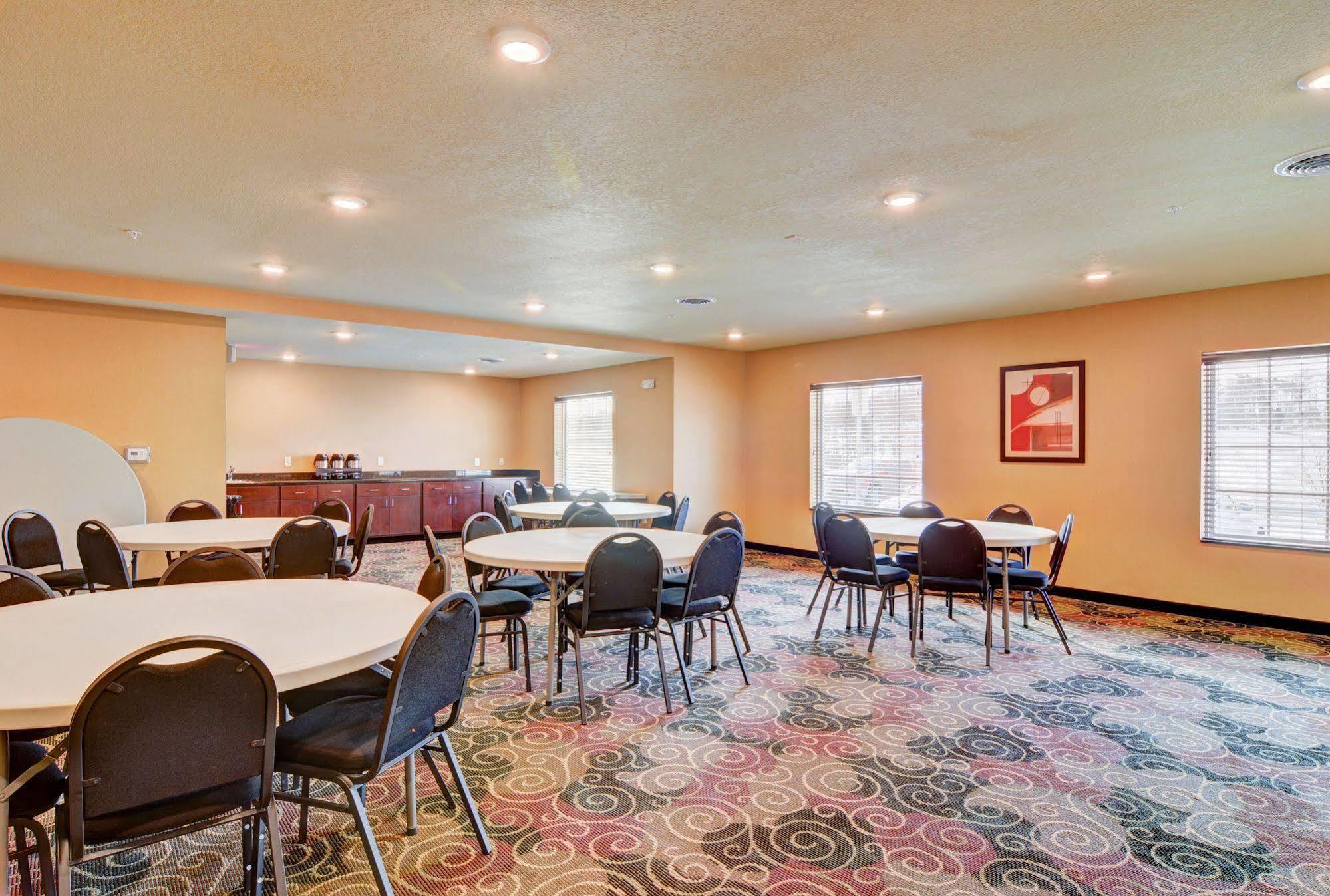 Cobblestone Hotel & Suites - Punxsutawney المظهر الخارجي الصورة