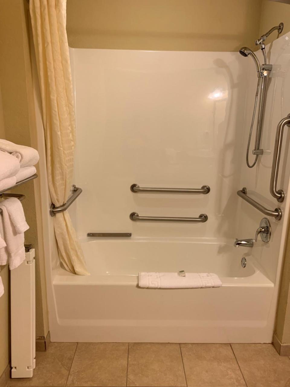 Cobblestone Hotel & Suites - Punxsutawney المظهر الخارجي الصورة